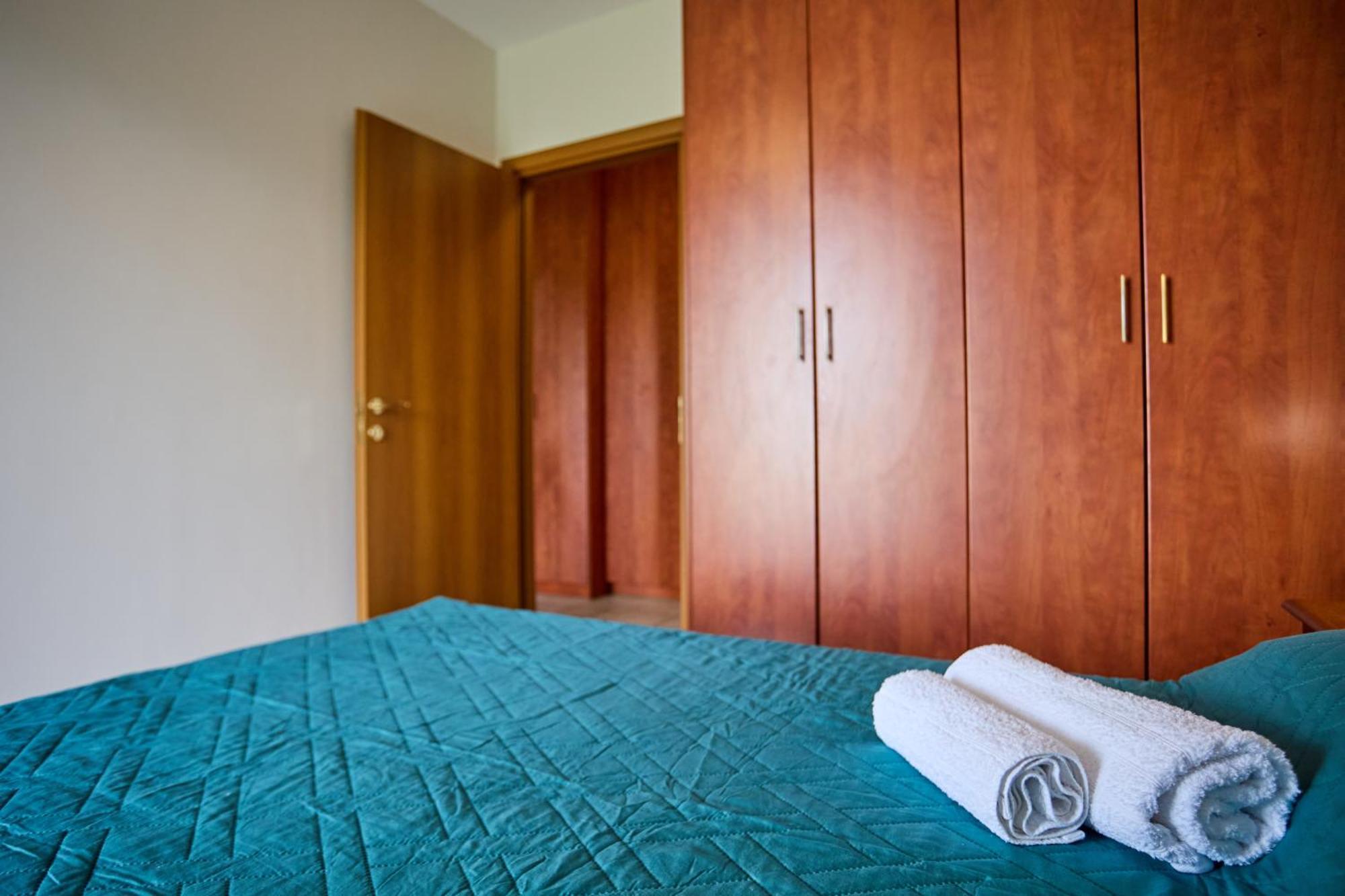 Chios Town Apartment - Heart Of Chios Town With 2 Minute Walk To The Beach Экстерьер фото