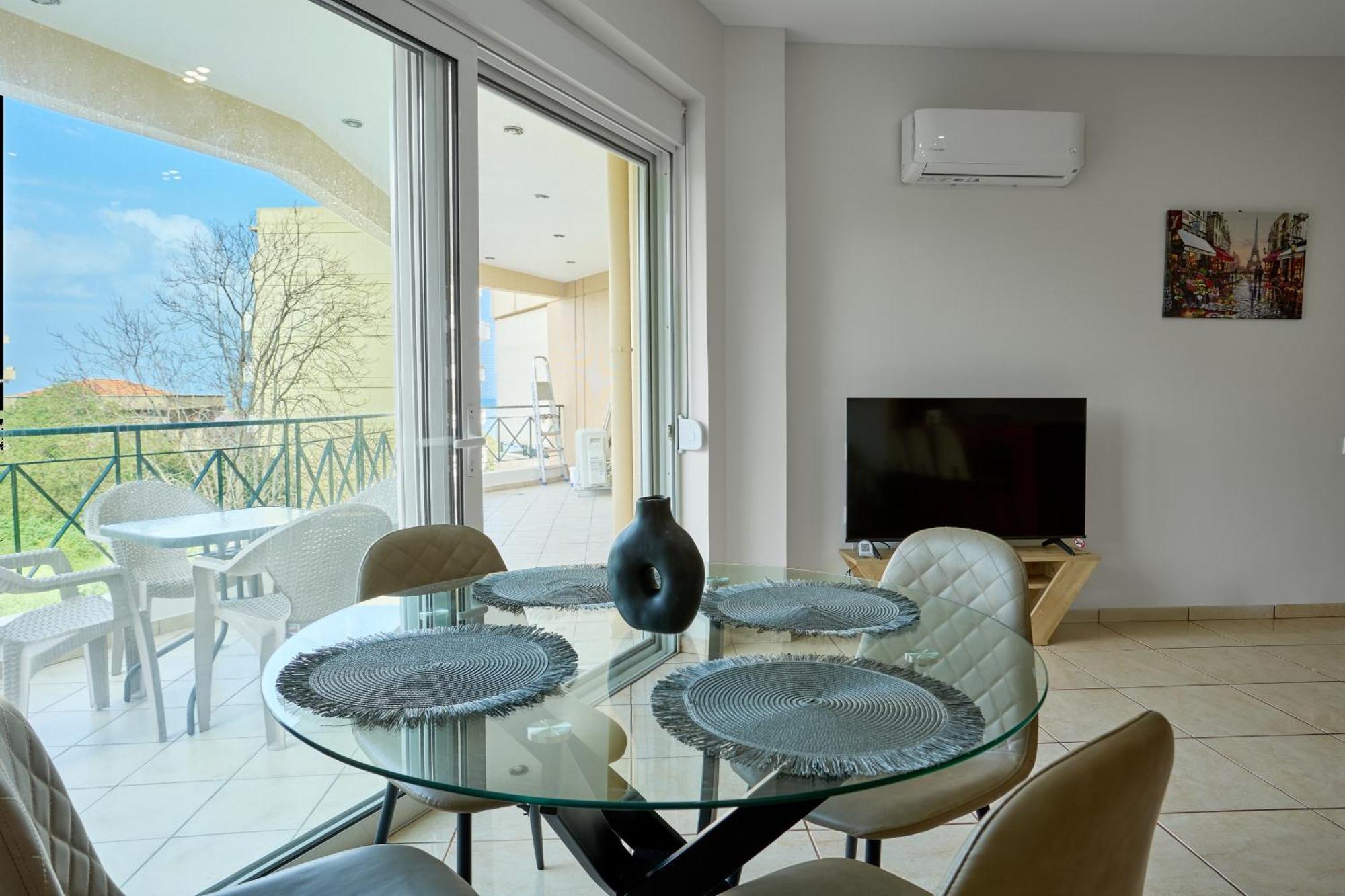 Chios Town Apartment - Heart Of Chios Town With 2 Minute Walk To The Beach Экстерьер фото