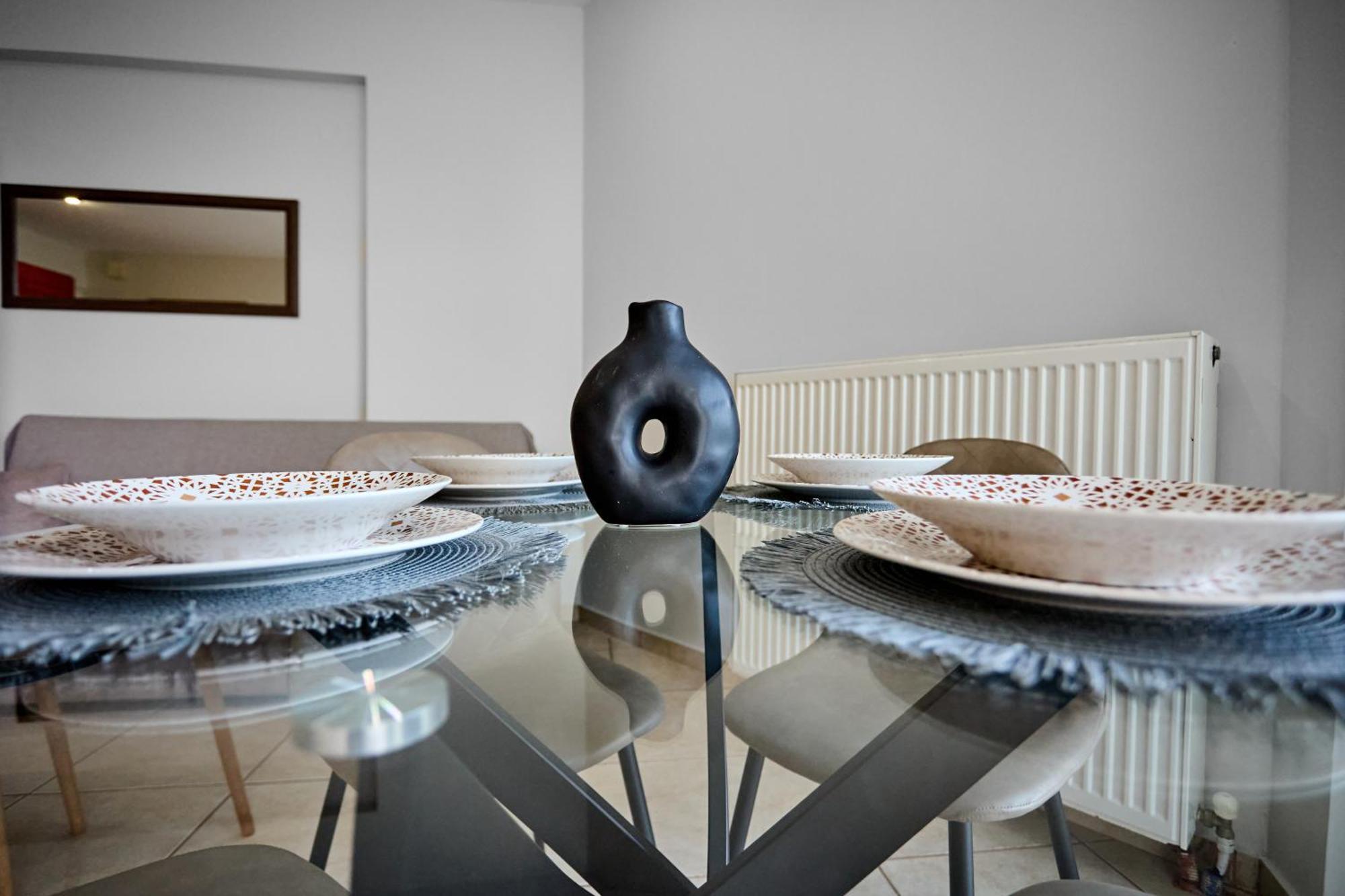 Chios Town Apartment - Heart Of Chios Town With 2 Minute Walk To The Beach Экстерьер фото